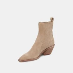 Dolce Vita SENNA BOOTIES ALMOND SUEDE 16 Dolce Vita SENNA BOOTIES ALMOND SUEDE -Fashion Shoe Store DOLCEVITA BOOTS SENNA ALMONDSUEDE 08 24ce5d65 0401 4812 a843 0ef708aa350c