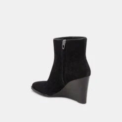 Dolce Vita SUSANN WIDE BOOTIES ONYX SUEDE -Fashion Shoe Store DOLCEVITA BOOTS SUSANN ONYXSUEDE 09 0eeff32e 265f 4b15 a85e 36f1d42e29b7