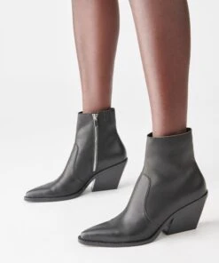 VOLLI BOOTS BLACK LEATHER 20 VOLLI BOOTS BLACK LEATHER -Fashion Shoe Store DOLCEVITA BOOTS VOLLI BLACKLEATHER ONFOOT 1