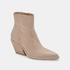 VOLLI WIDE BOOTS DUNE NUBUCK 15 VOLLI WIDE BOOTS DUNE NUBUCK -Fashion Shoe Store DOLCEVITA BOOTS VOLLI DUNENUBUCK 01 735d575e aef3 4a90 bcfc 5412d26de954
