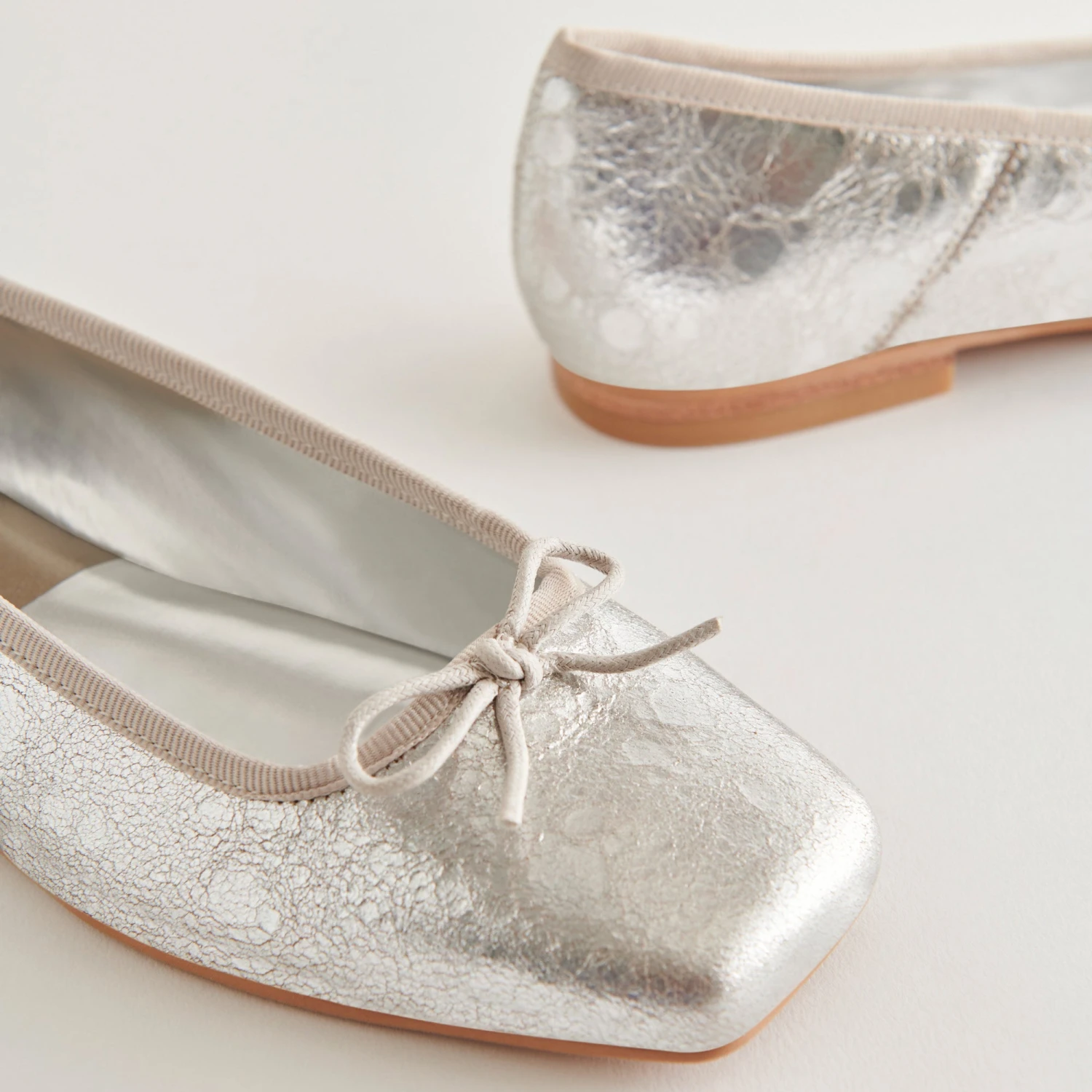 Dolce Vita ANISA BALLET FLATS SILVER DISTRESSED LEATHER 7 Dolce Vita ANISA BALLET FLATS SILVER DISTRESSED LEATHER - Image 5