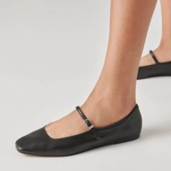 REYES BALLET FLATS BLACK LEATHER -Fashion Shoe Store DOLCEVITA FLATS REYES BLACKLEATHER ONFOOT 1