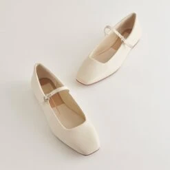 REYES BALLET FLATS IVORY LEATHER 23 REYES BALLET FLATS IVORY LEATHER -Fashion Shoe Store DOLCEVITA FLATS REYES IVORYLEATHER 3