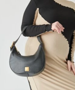 Dolce Vita LANEE SHOULDER BAG BLACK ROYAL LEATHER -Fashion Shoe Store DOLCEVITA HANDBAGS LANE BLACK 1 abaa0bc2 b925 462d 9d1d 44a4ff446735