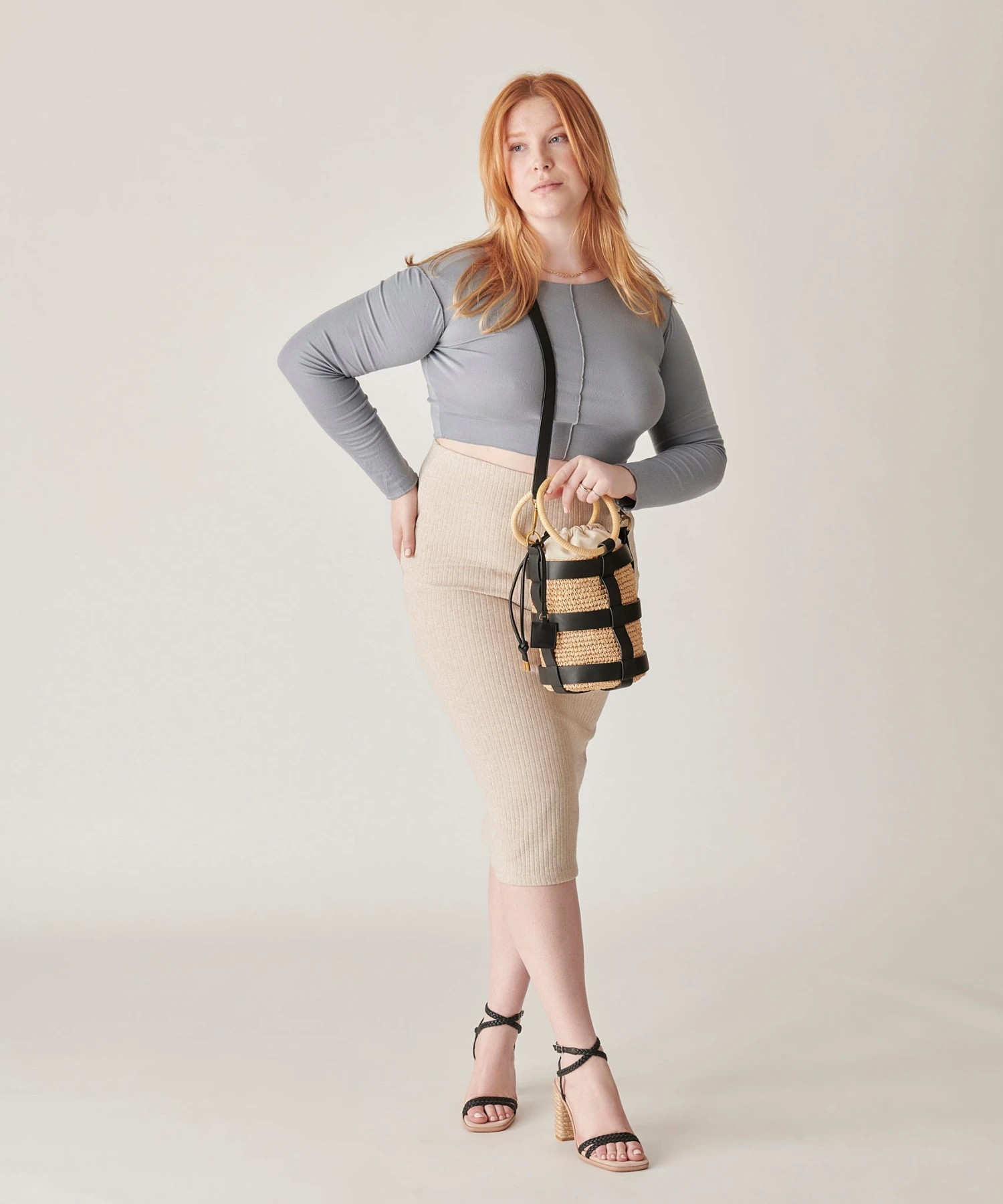 SHAENA BUCKET BAG BLACK NATURAL RAFFIA 10 SHAENA BUCKET BAG BLACK NATURAL RAFFIA - Image 8