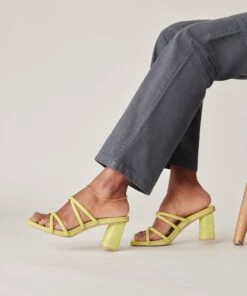 PATSI HEELS LIGHT GREEN LEATHER 17 PATSI HEELS LIGHT GREEN LEATHER -Fashion Shoe Store DOLCEVITA HEELS PATSI LIGHTGREENLEATHER ONFOOT 2