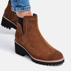 HUEY H2O BOOTS DK BROWN SUEDE -Fashion Shoe Store HUEY H20 DK BROWN SUEDE ON FOOT 2