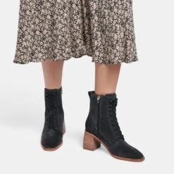 IDEN BOOTIES ANTHRACITE SUEDE -Fashion Shoe Store IDEN ANTHRACITE ON FOOT