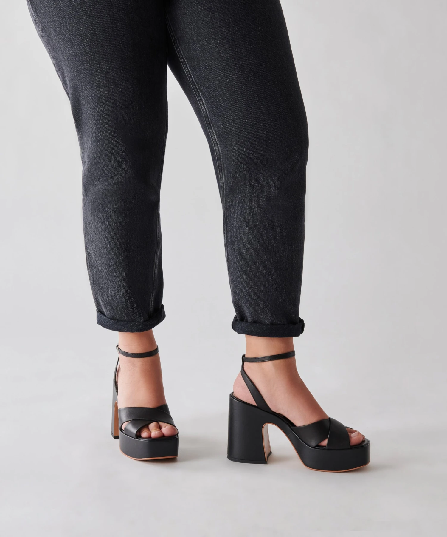 WESSI HEELS BLACK LEATHER 8 WESSI HEELS BLACK LEATHER - Image 6